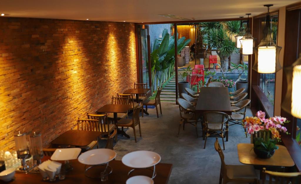 Restaurace v ubytování K House Apartment Danang Beach