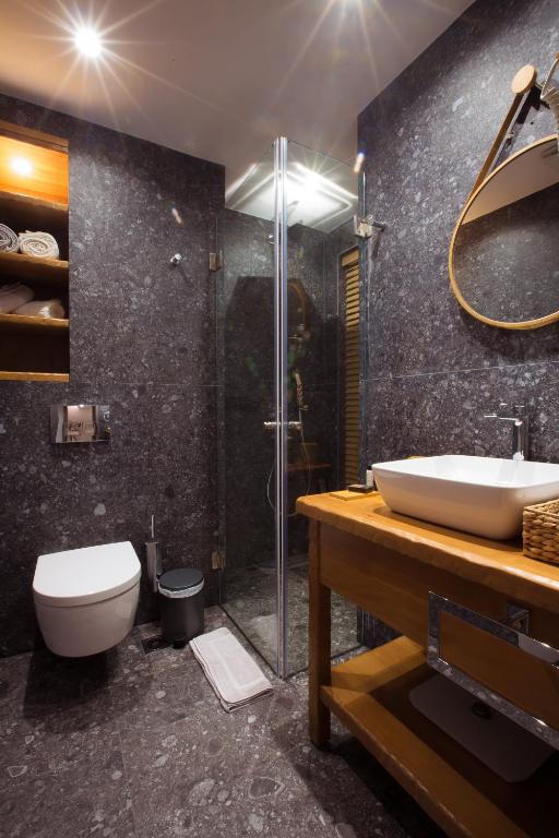 Koupelna v ubytování Adryades luxury apartments
