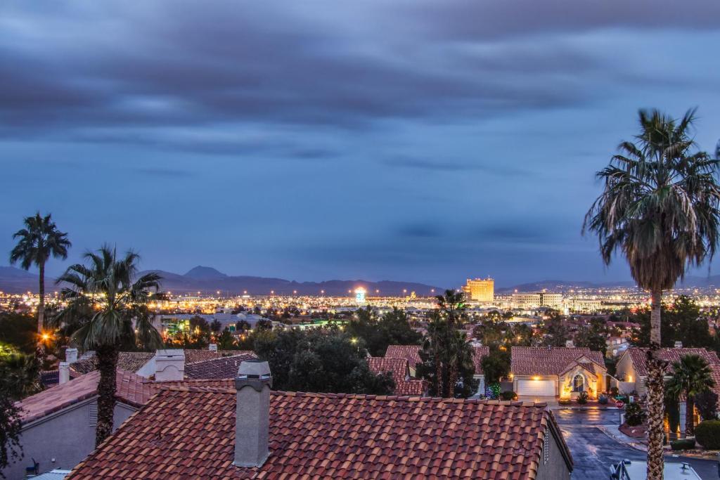 fabulous city view home, pool & mall, Las Vegas – Updated 2023 Prices