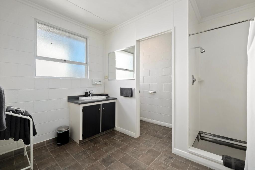 Central Gateway Motel - Resim 21