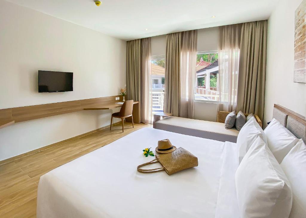 Premium Wooden Double Room