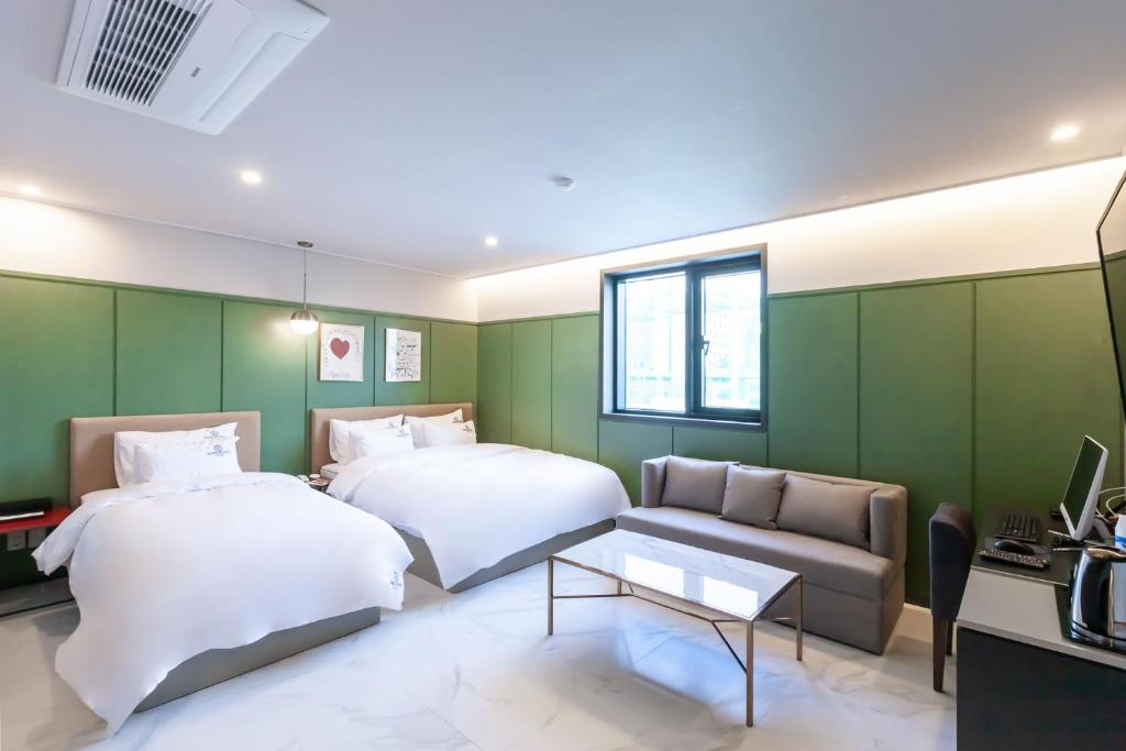Browndot Hotel Sasang Renecite - 