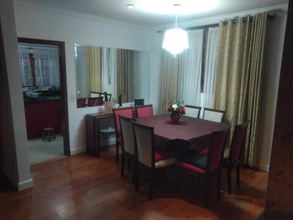 Belíssima e aconchegante casa em Campos do Jordão