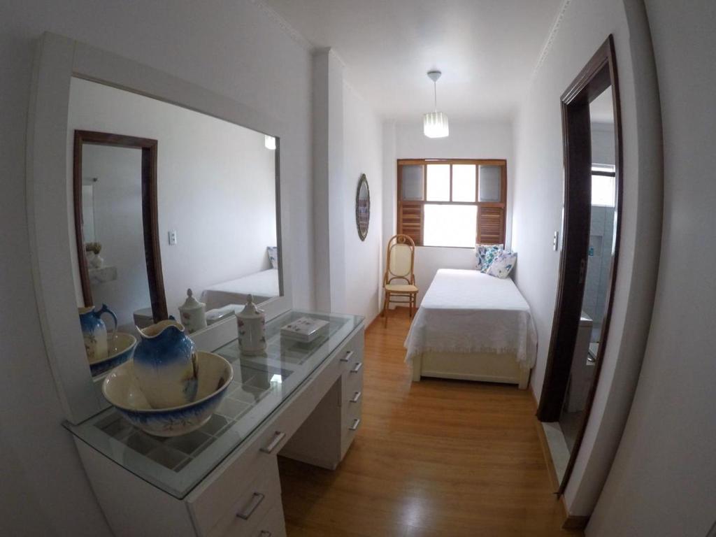  Corona Hostel
