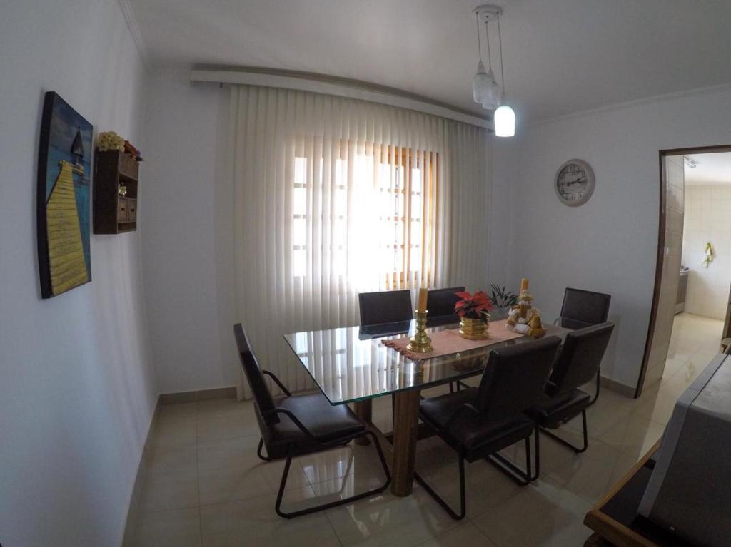  Corona Hostel