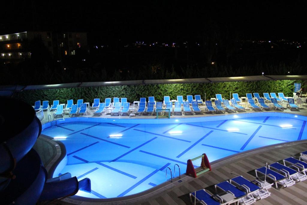 Bazén v ubytování Side West Park Hotel nebo v jeho okolí