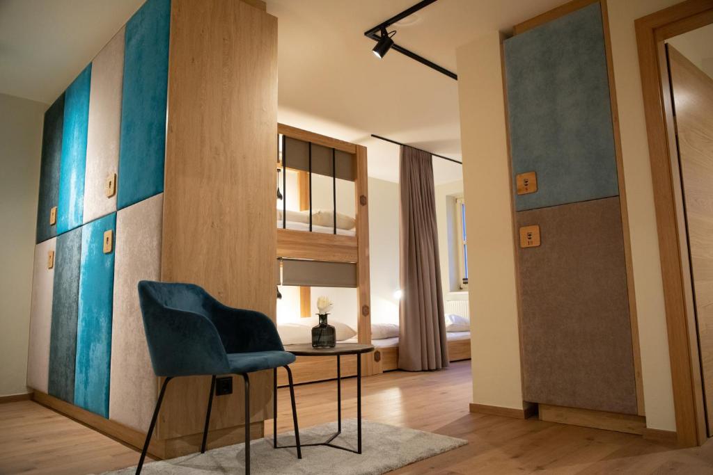 Posezení v ubytování Roomie Alps Design Hostel