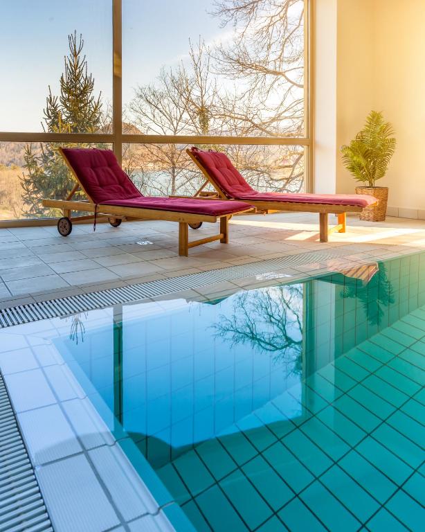 Bazén v ubytování Hotel Triglav nebo v jeho okolí