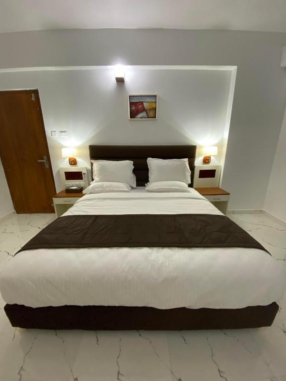 Utsavam Hotel Apartments - Sala Quadrupla Superiore