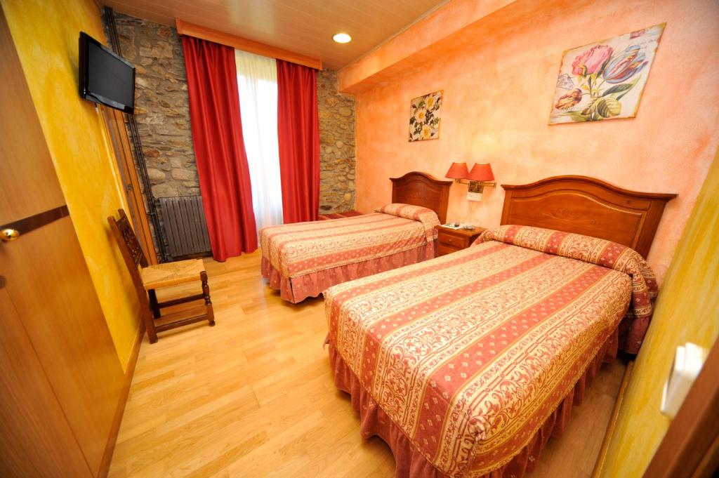 Hostal Vall DAneu by Arcas & Sambola, Esterri dÀneu ...