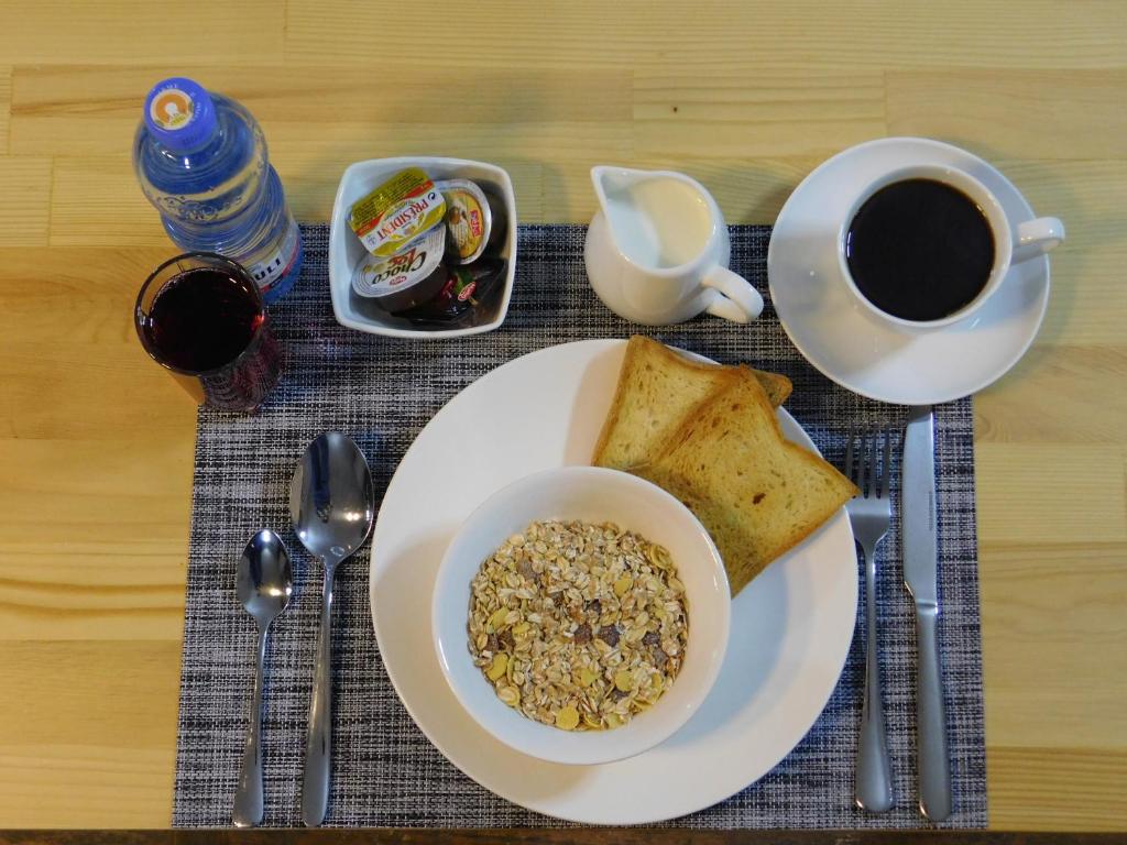 Jídlo v hotelu nebo okolí