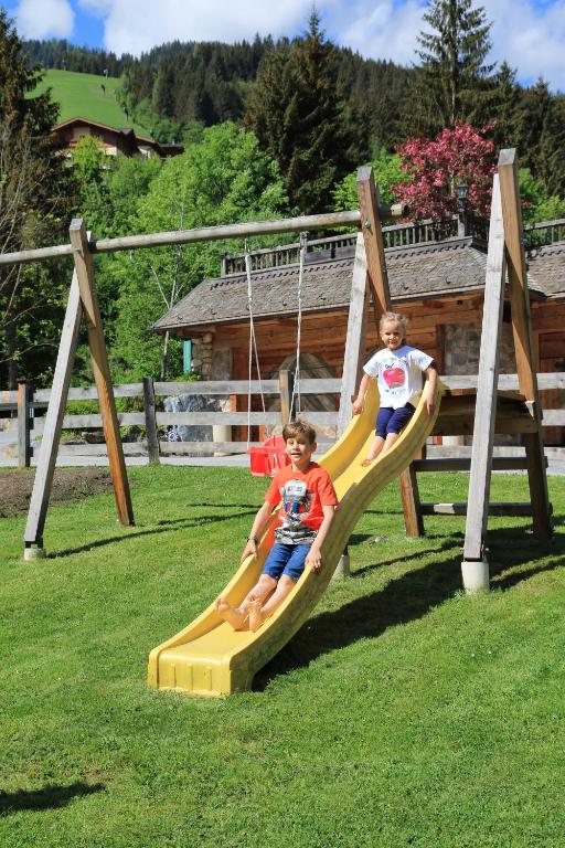 Plac zabaw dla dzieci w obiekcie Appartementhaus Berger