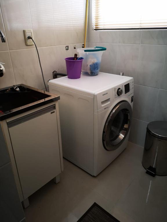  Apto bem localizado e climatizado