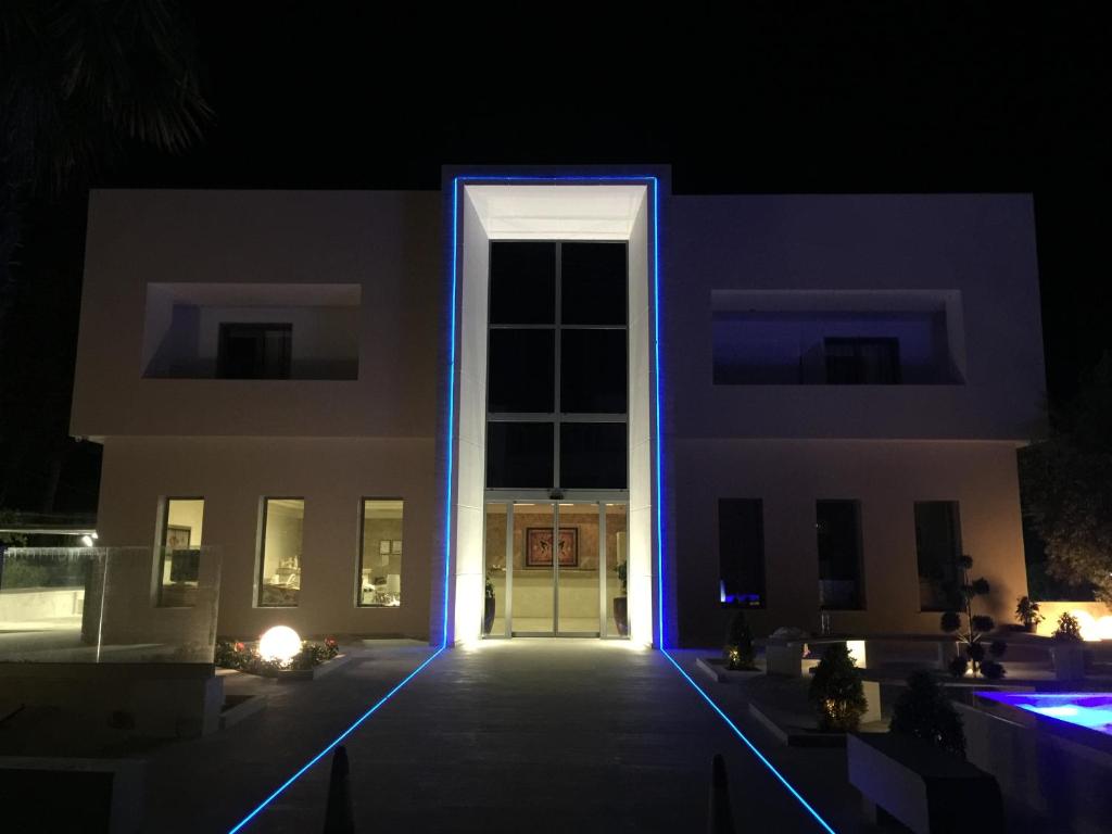 Budova, kde se aparthotel nachází