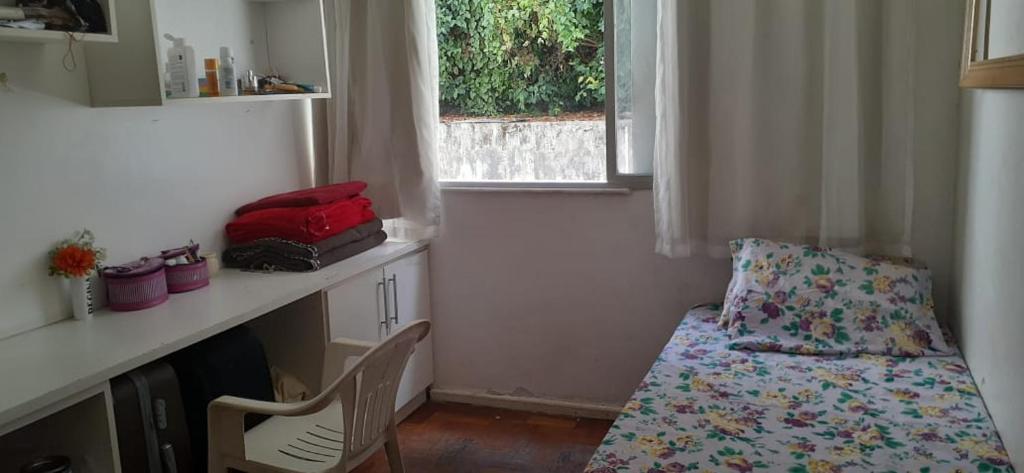  Quarto em Apartamento frente ao Farol da Barra