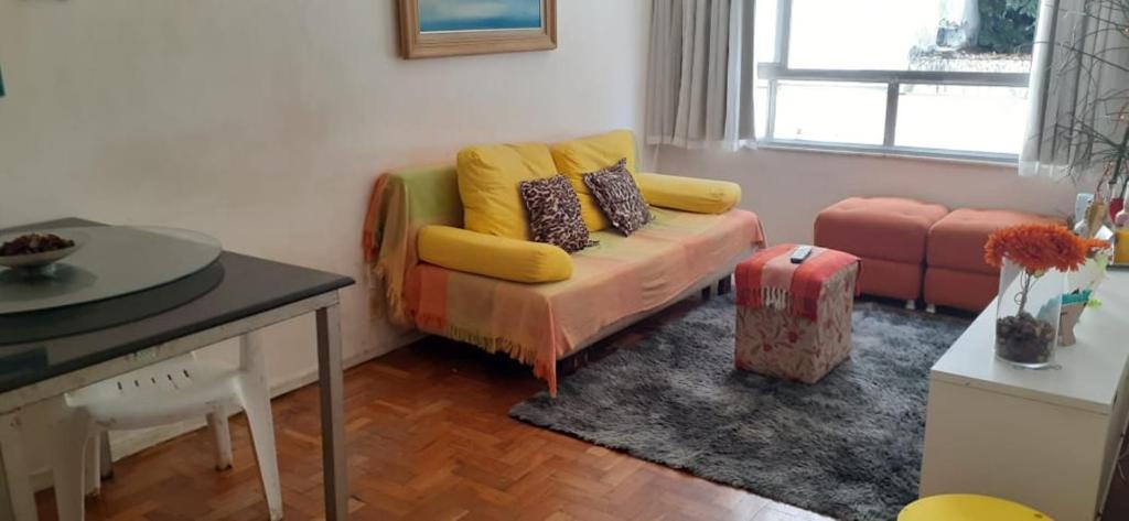  Quarto em Apartamento frente ao Farol da Barra