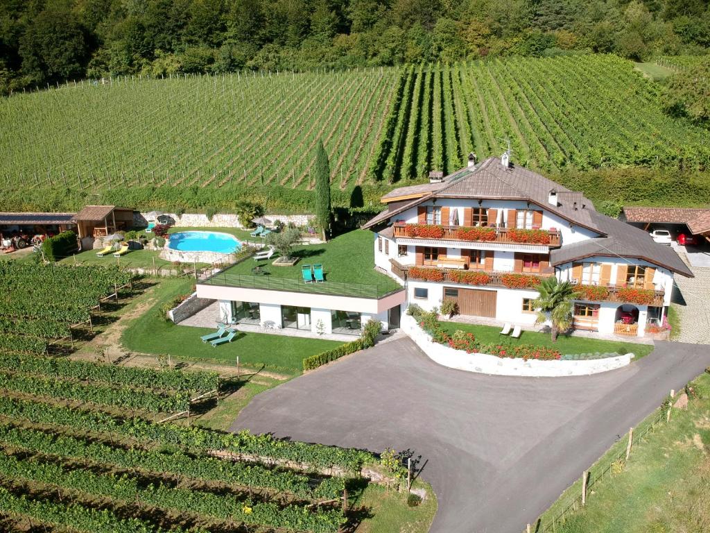 Το κτήριο όπου στεγάζεται  το διαμέρισμα