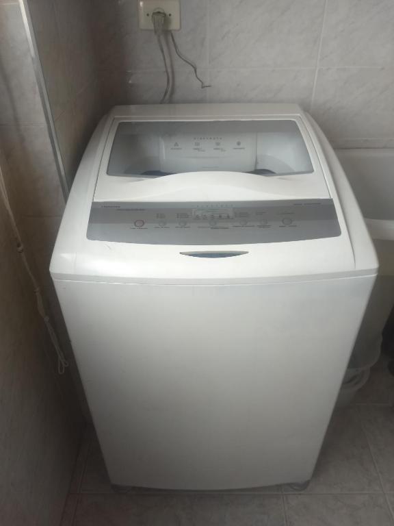  Apartamento Amplo. 1 quarto. 5 quadras da praia