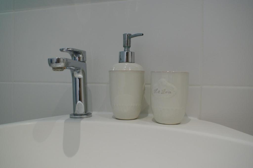 Fotografie z fotogalerie ubytování Magnifique Suite avec Jacuzzi privatif v destinaci Martragny