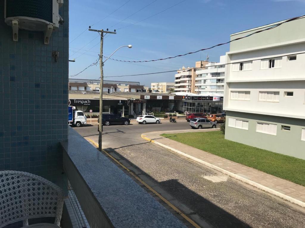  ATLÂNTIDA 208 - Prédio na Beira Mar de Atlântida