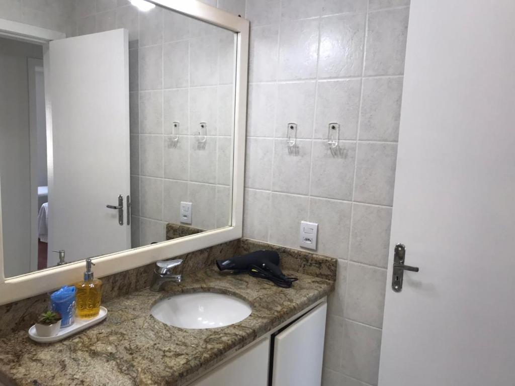  ATLÂNTIDA 208 - Prédio na Beira Mar de Atlântida