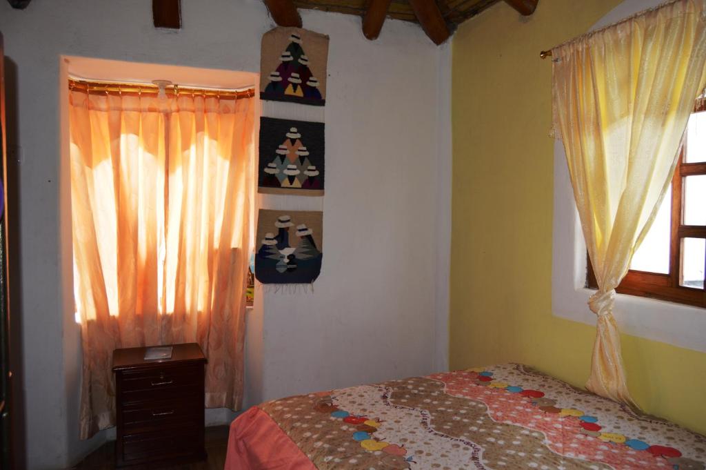 Quilotoa Green Lake - Triple Room With Private Bathroom