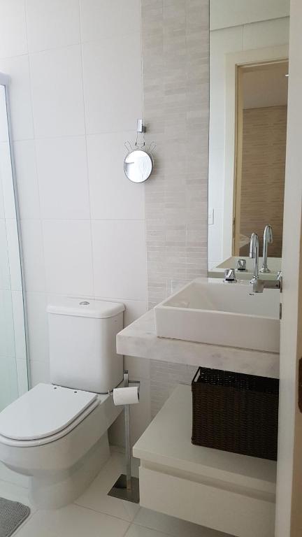  Quarto/suíte em residência famíliar