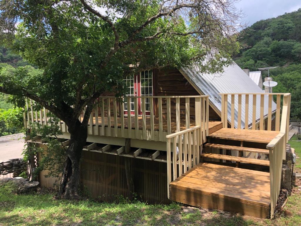 7 Canyons Ranch Tree House, Tarpley (updated prices 2024)