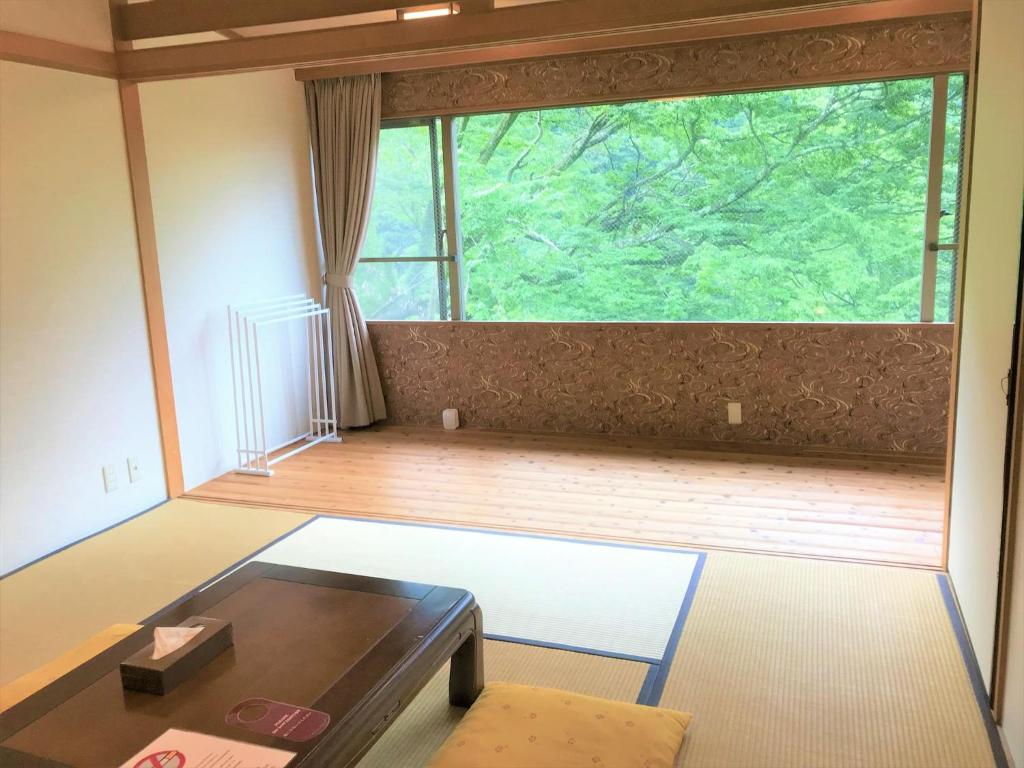 箱根町にある敷地内に源泉を持つホステル ケイズハウス箱根 – 箱根湯本温泉のギャラリーの写真