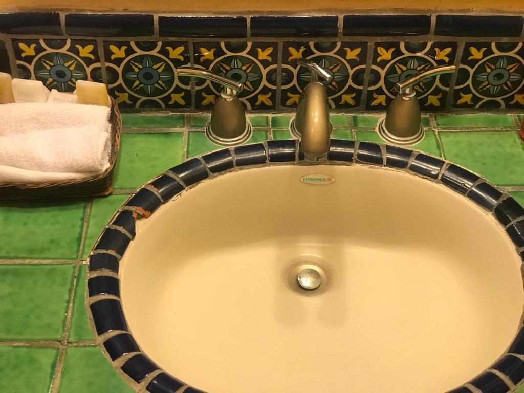 Posada del Cortes - Queen Room