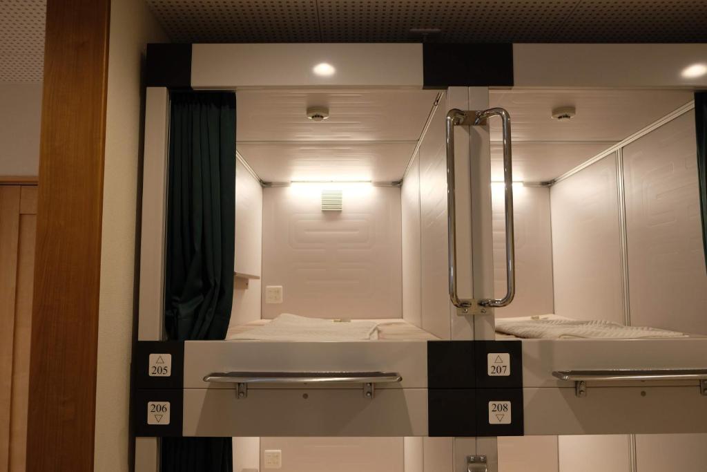 Koupelna v ubytování 大田市ゲストハウス 雪見院 Guesthouse Yukimi-inn