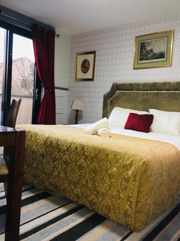 Killarney Inn