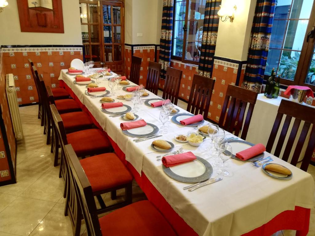 Restauracja lub miejsce do jedzenia w obiekcie Hosteria de Rafi