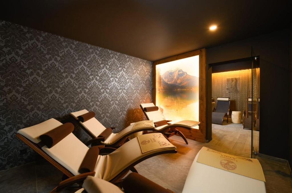 A seating area at Landhotel Anna