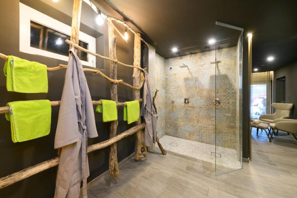 A bathroom at Landhotel Anna