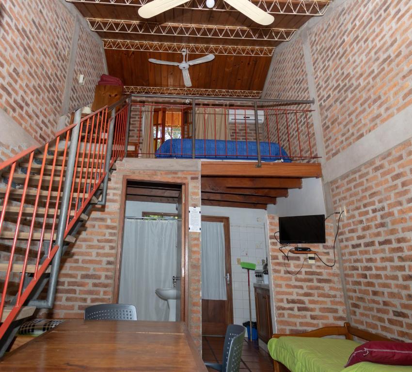 TV a/nebo společenská místnost v ubytování Hostal Canela