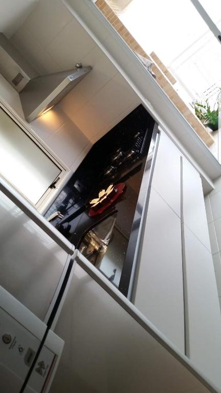  Quarto/suíte em residência famíliar