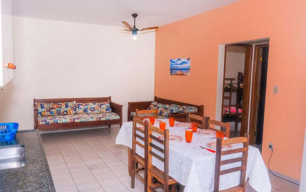  Apartamento Praia Grande Ubatuba 2 vagas garagem Internet WiFi