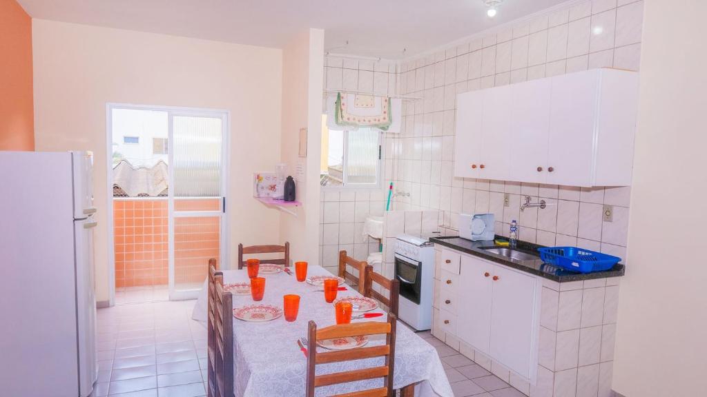  Apartamento Praia Grande Ubatuba 2 vagas garagem Internet WiFi