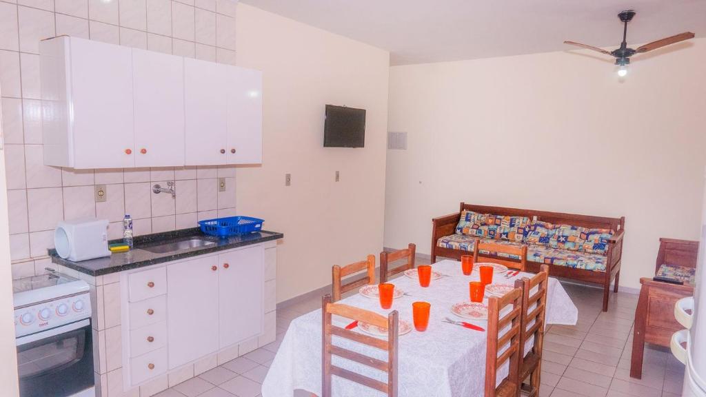  Apartamento Praia Grande Ubatuba 2 vagas garagem Internet WiFi