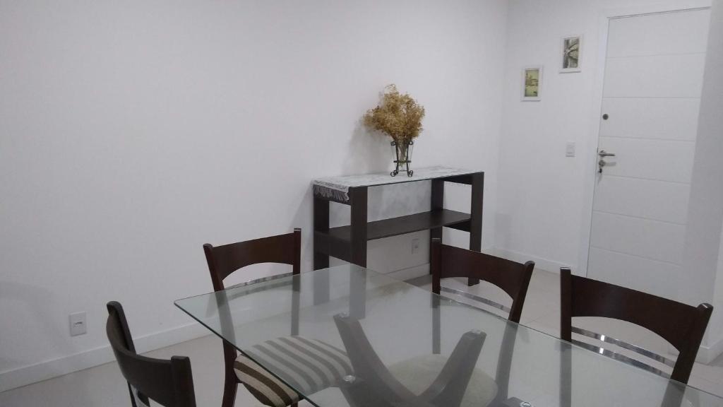  Apartamento novo frente para a piscina região nobre da praia dos Ingleses