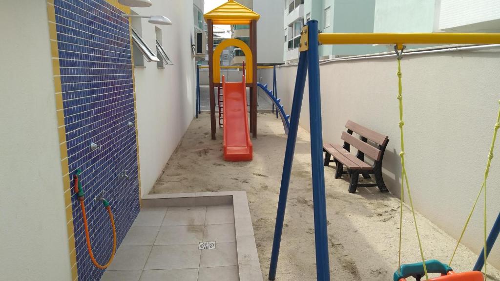  Apartamento novo frente para a piscina região nobre da praia dos Ingleses