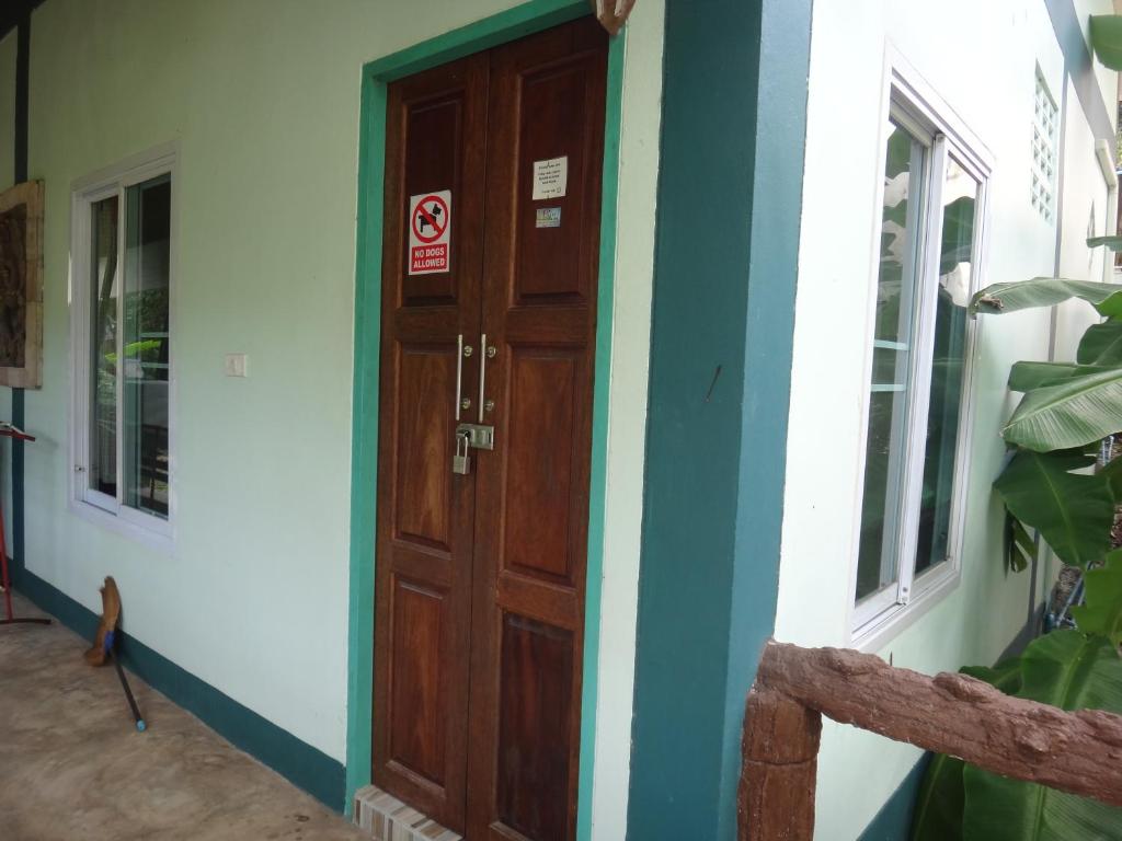 P'Un House - Standard Double Room With Air-Conditioning