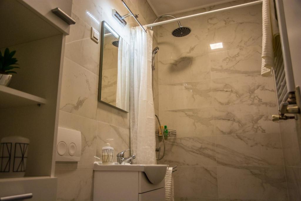 Apartment & room Eni - 14