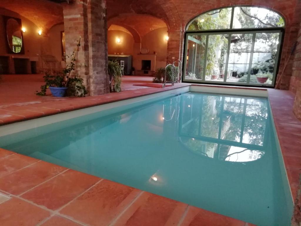 Booking.com: Villa CASA MOZART - piscina interna giardino wifi eventi ,  Moncalvo, Italia . Prenota ora il tuo hotel!
