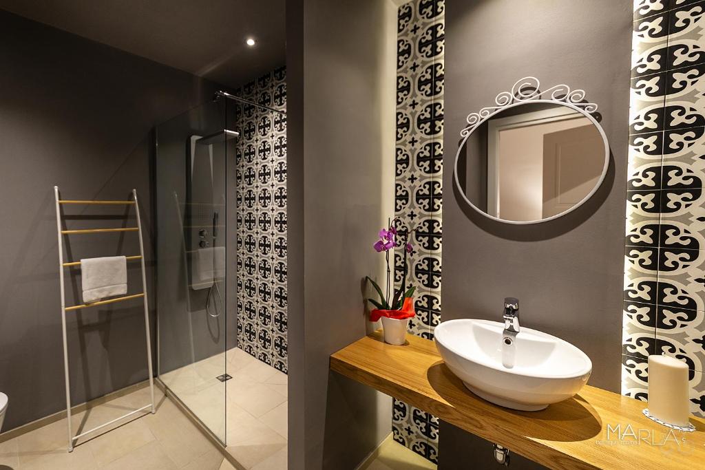 Kúpeľňa v ubytovaní Marla's boutique rooms