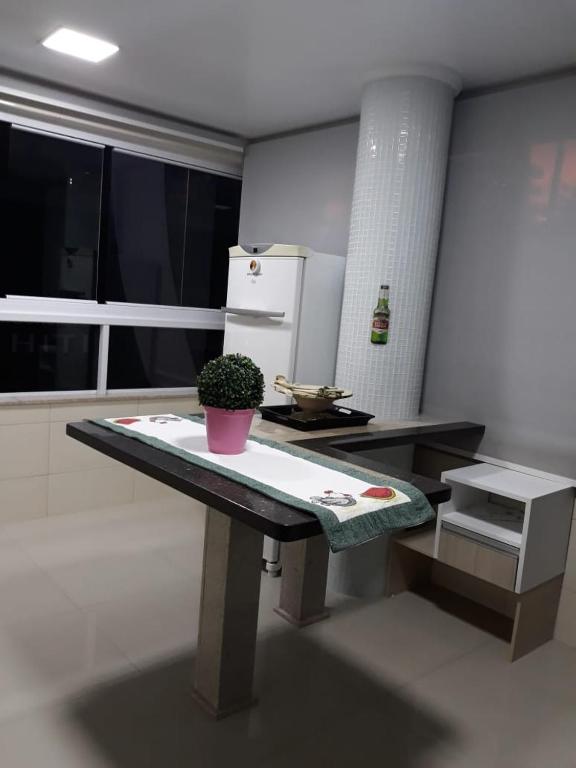  Amplo Apartamento de alto padrão. 300mts da praia!