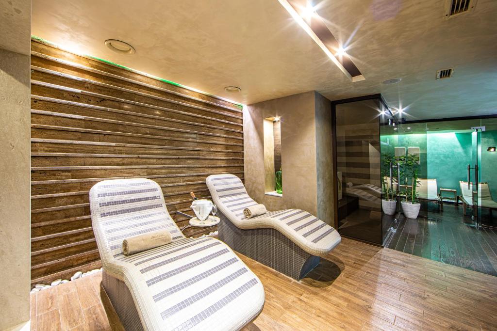 Posezení v ubytování Spa Hotel Ezeretz Blagoevgrad