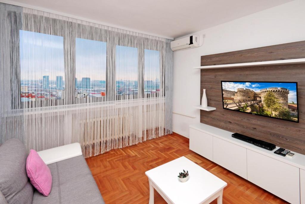 TV i/ili multimedijalni sistem u objektu Apartment Lilly