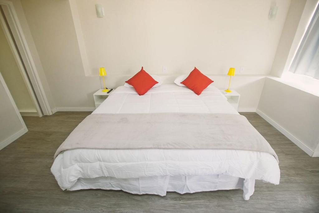 CLH Suites Domingos Ferreira - Apartment